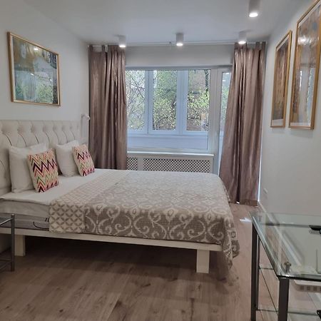 City Inn Riga Apartment, New Renovated In Quiet Center With Balcony With Parking Exteriér fotografie